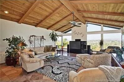 4th image of 3915 Sierra Linda Dr
