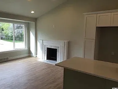 1795 E Gunderson Ln — Photo 23