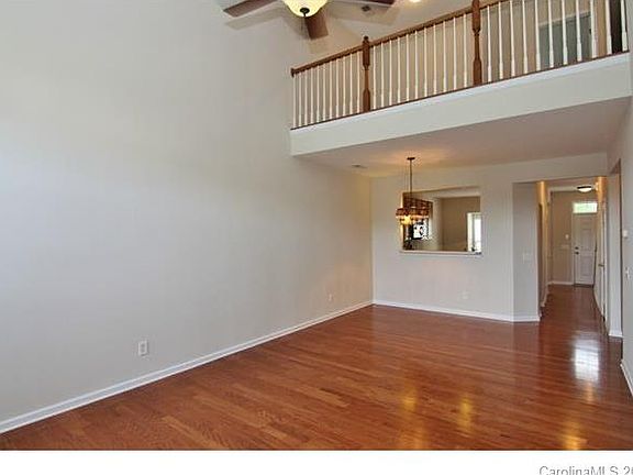 4th image of 1842 Lookout Ln