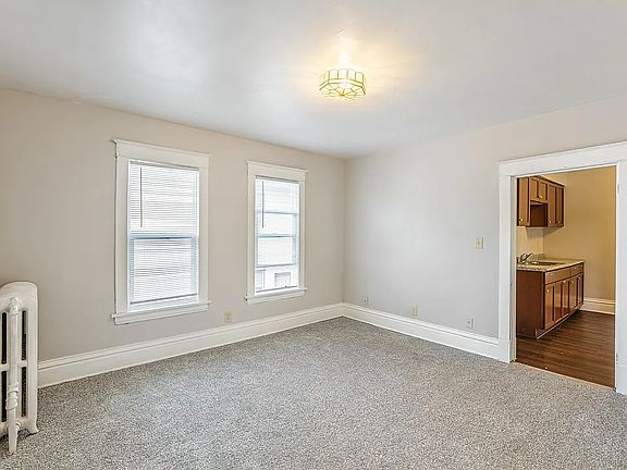 4th image of 118 Litchfield St #B