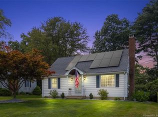 29 Valentine St, Newington, CT 06111