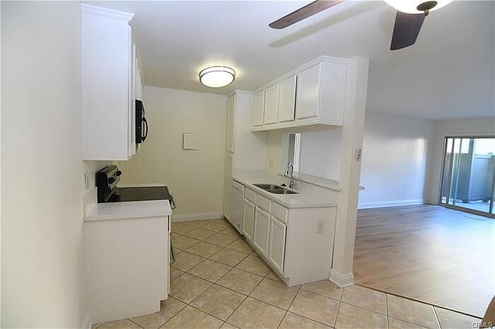 1st image of 524 6th Ave W #524