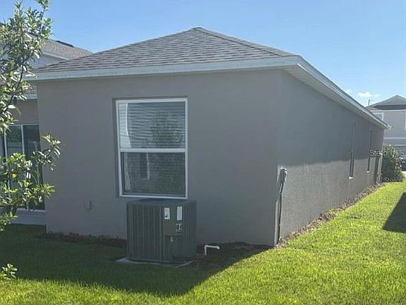 3rd image of 208 Acorn Rd