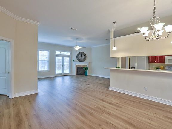 5th image of 1661 Harbor Club Dr