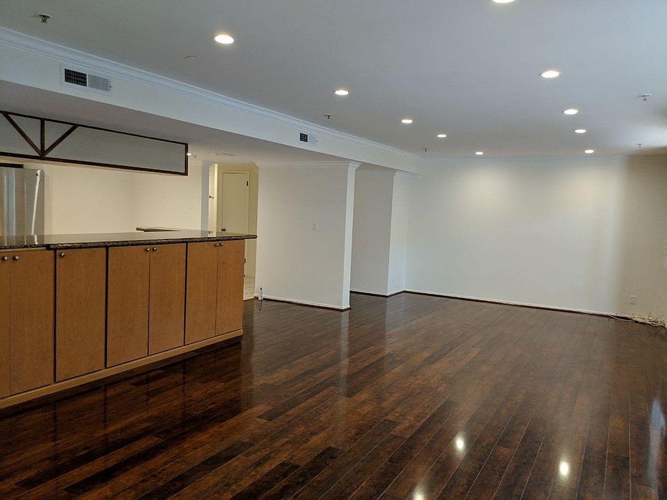 1st image of 315 Chester St APT 107