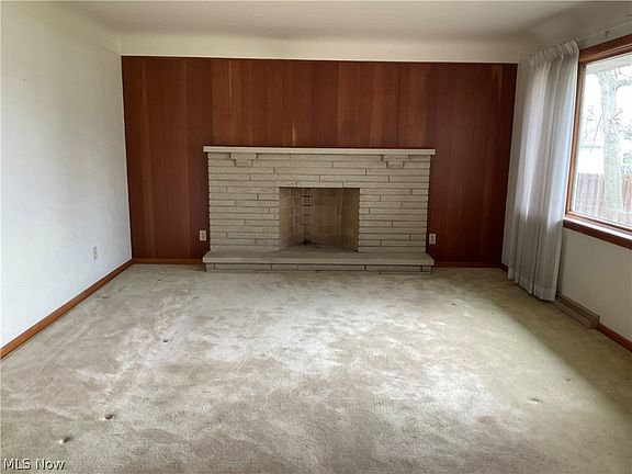3rd image of 4257 Claridge Dr