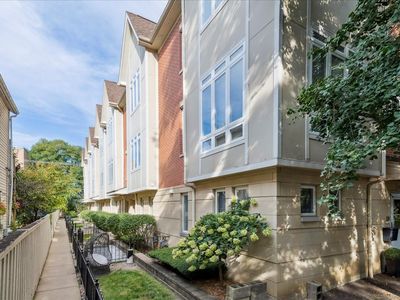 2335 N Lister Ave APT B, Chicago, IL, 60614