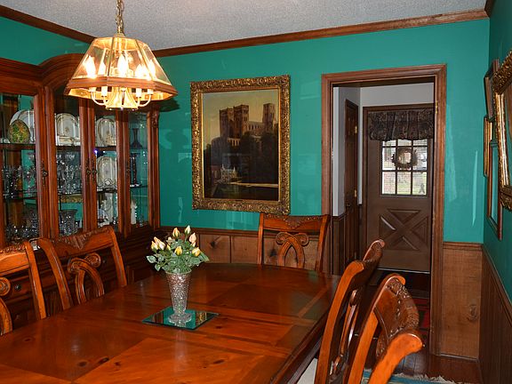 4th image of 5011 Renville Dr