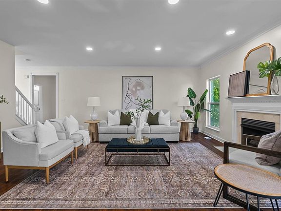 5th image of 7322 Macleod Ln