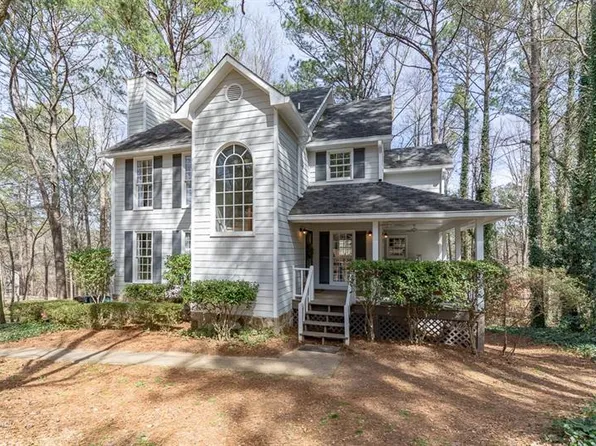 136 Plantation Trc, Woodstock, GA 30188