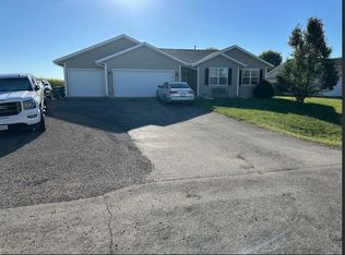 1907 Concord Dr, Durand, IL 61024
