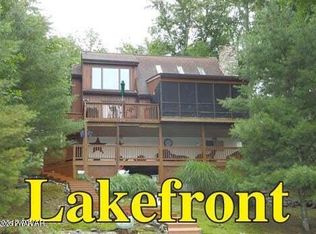 217 Mountain Lake Dr, Dingmans Ferry, PA 18328