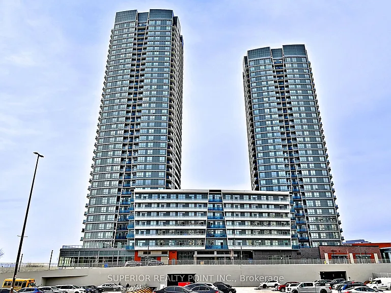 30 Upper Mall Way #A214 — Photo 1