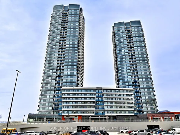 30 Upper Mall Way, Vaughan, ON