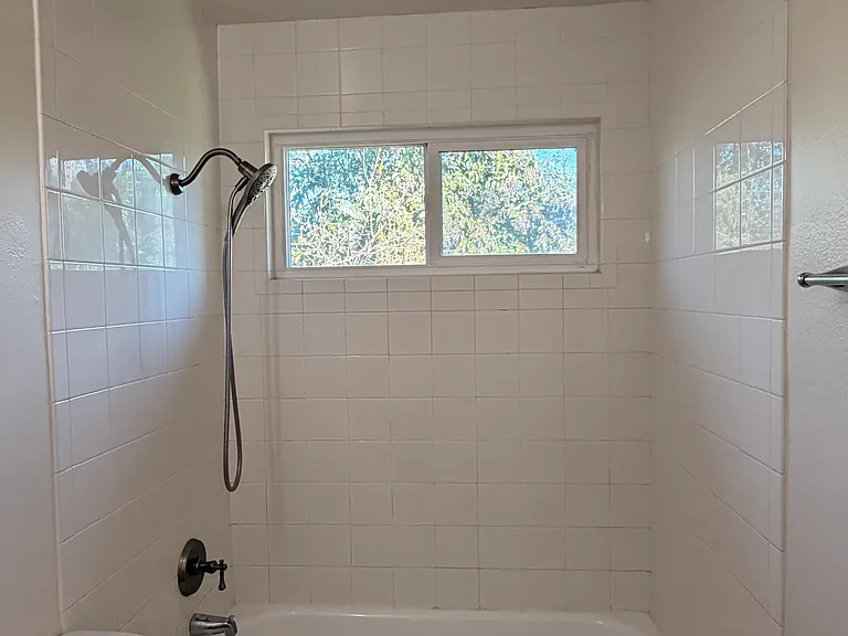 755 Carro Dr #4 — Photo 7