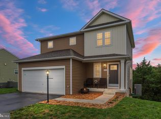223 Luxor Ct, Bunker Hill, WV 25413