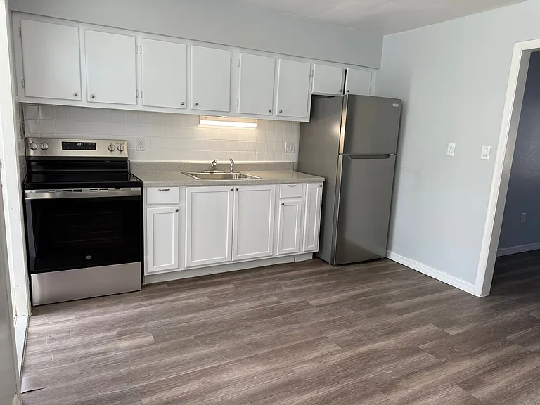 Manatee Bay Apartments — Photo 51