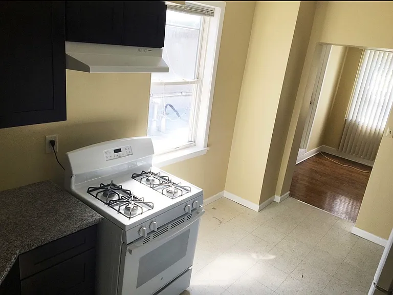 3516 W North Ave #2-R — Photo 6