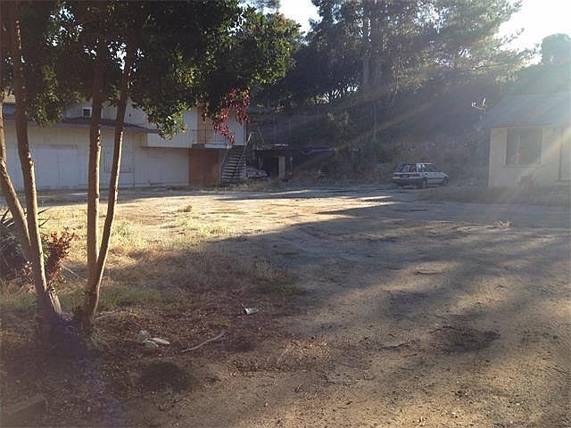 2nd image of 1535 San Andreas Rd