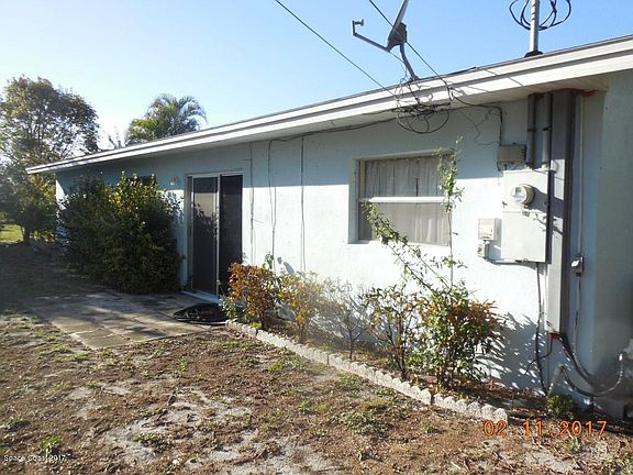 3rd image of 2415 Ute Dr