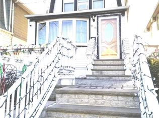 9356 207th St, Queens Village, NY 11428