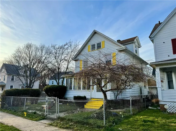 200 Rosewood Ter, Rochester, NY 14609