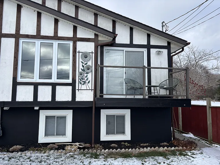 106 A Wellington Main St — Photo 12