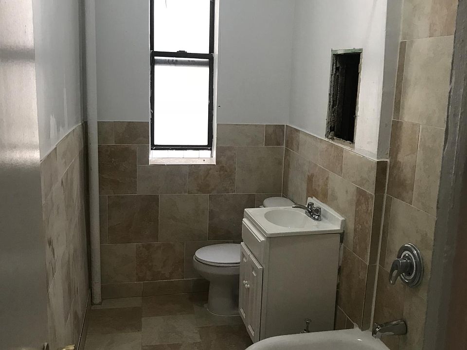 2nd image of 2763 Sedgwick Ave