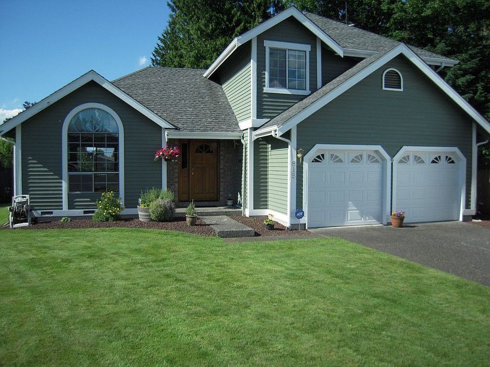 1st image of 815 28th St SE