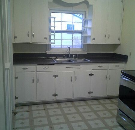 3rd image of 331 Saint Andrew St