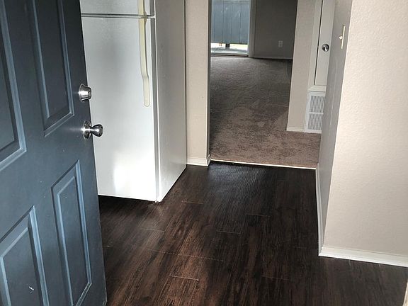 2nd image of 314 6th St APT 6