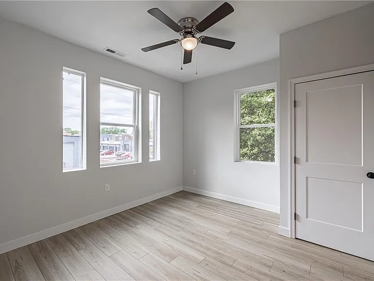 111 S Stafford Ave #B-2 — Photo 8