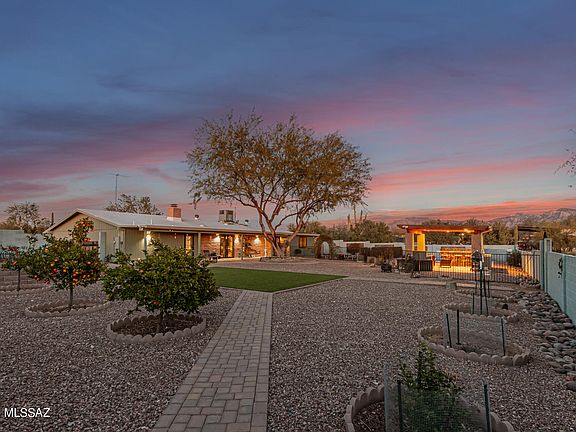 5th image of 3941 W Flying Diamond Dr