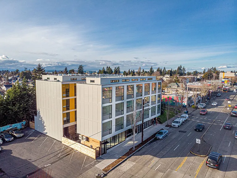 Freya Apartments - Private Studios + Social Connection — Photo 6