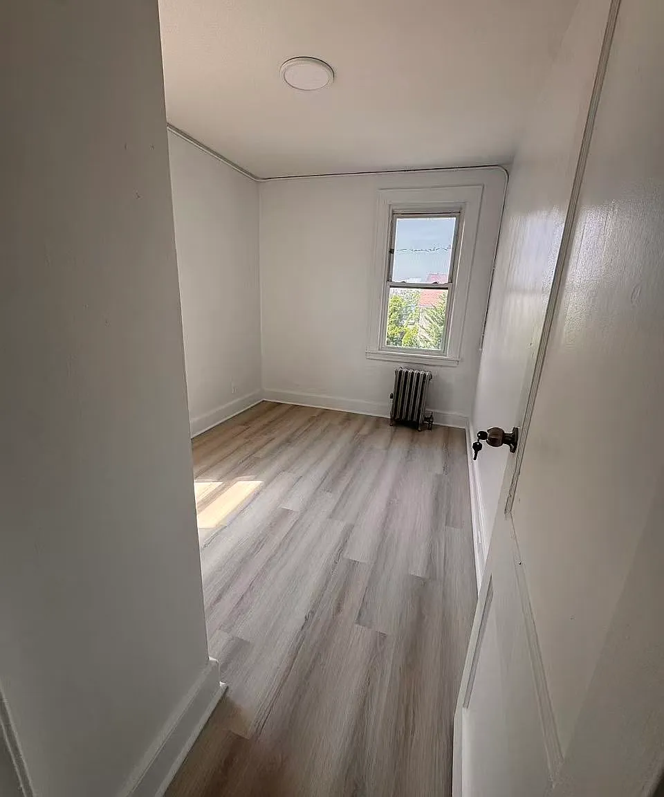 4 bed, 960 sqft, $2,800 — Photo 4