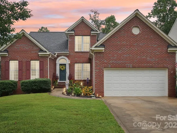202 Winterbell Dr, Mooresville, NC 28115