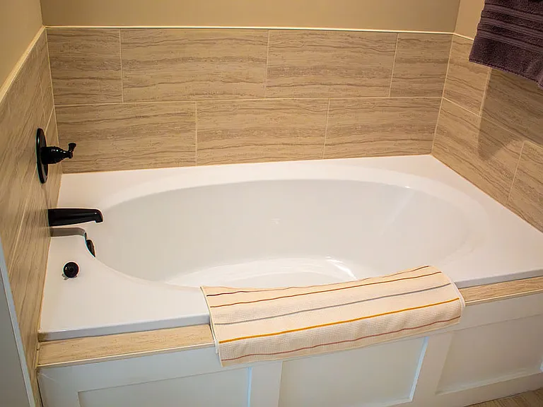 504 Nandina Ct — Photo 9