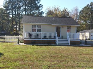 606 Johns Neck Rd, Weems, VA 22576