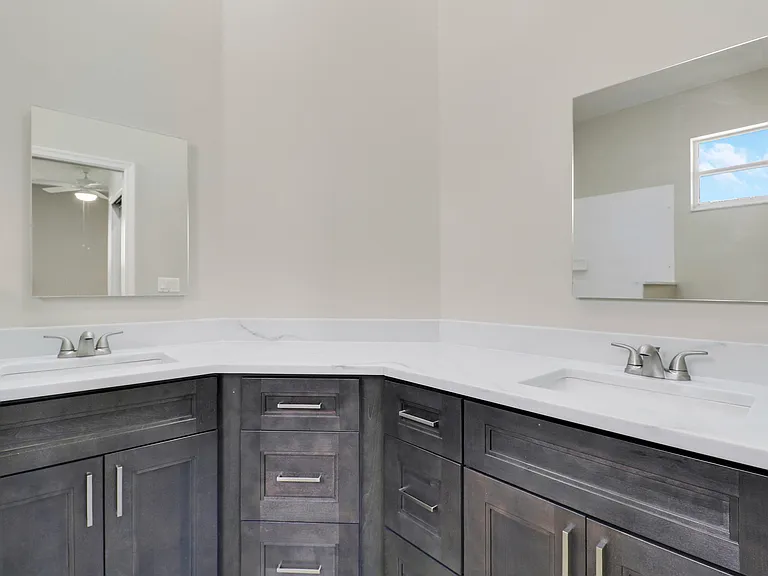 726 SW Aruba Bay — Photo 22