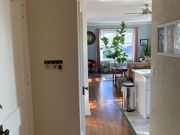 5th image of 3745 Harriet Ave APT 204