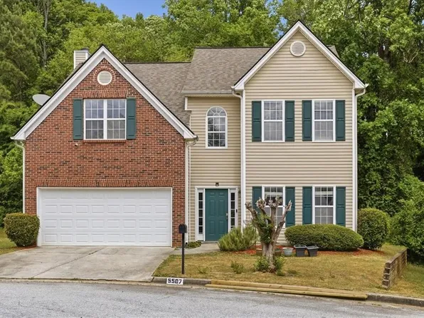 5507 Walnut Ln, Lithonia, GA 30038