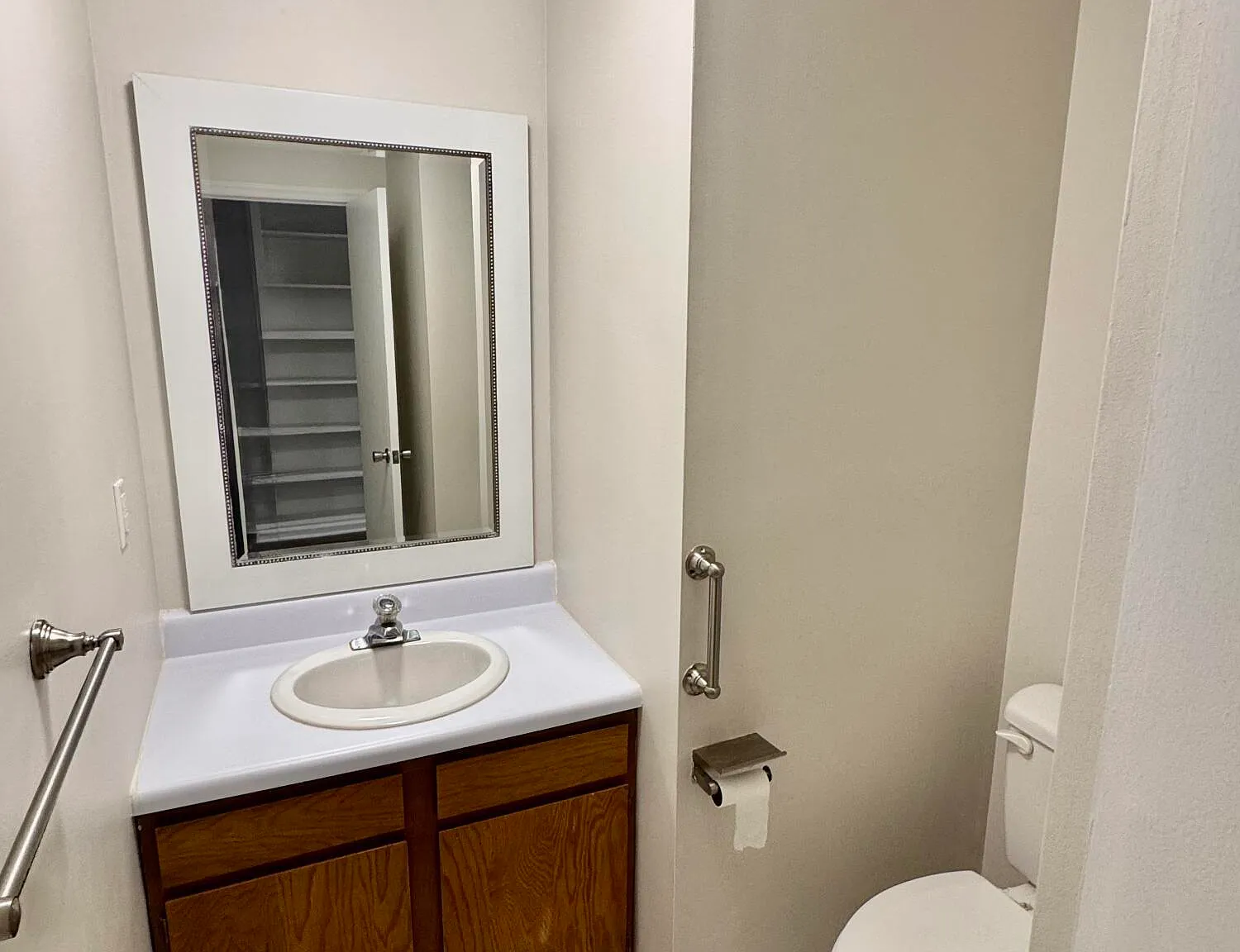3 bed, 2.5 bath, $1,350 — Photo 4