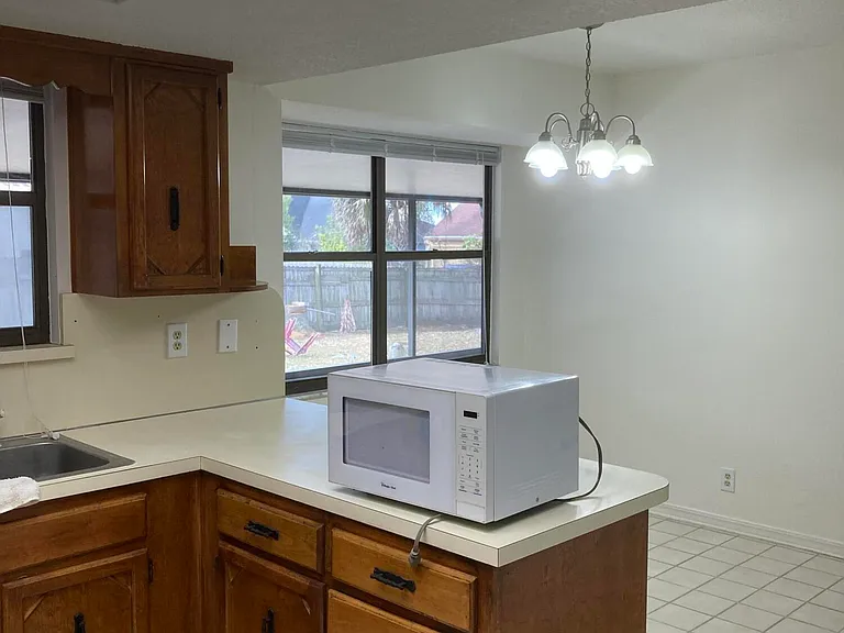 5240 River Park Dr — Photo 6