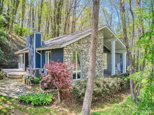 575 Auburn Park Dr, Waynesville, NC 28786