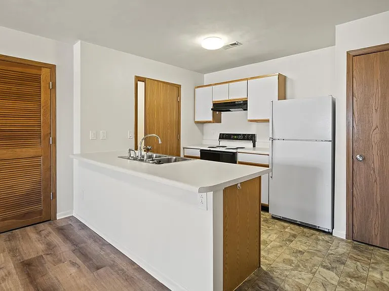 2213 Rockwood Dr — Photo 27