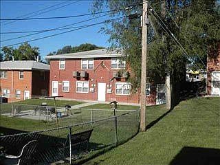 2nd image of 6913 S 39 Ave