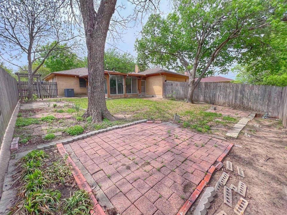 1st image of 2235 Babalos Ln