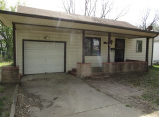 614 N Parkwood Ln, Wichita, KS 67208