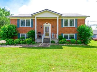 10 S Johnson Ln, Fayetteville, TN 37334