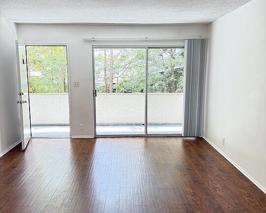 2nd image of 1138 11th St APT 2